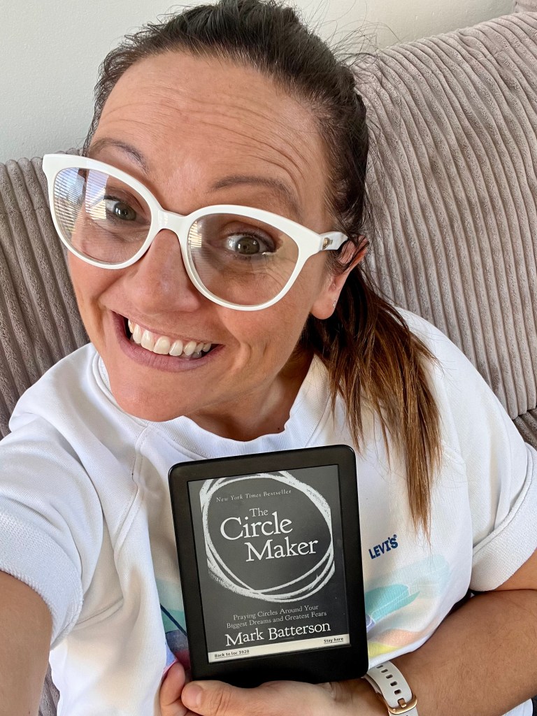 Janet finished a book&nbsp;🙌